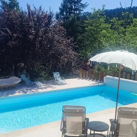 Joli Rez De Jardin Avec Piscine